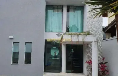 Sobrado de alto padrão com 3 suítes à venda na vila oliveira - mogi das cruzes-sp.