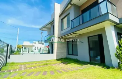 Duplex que entrega modernidade e boa localização no centro de imbé