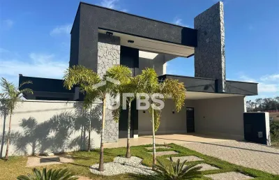 Casa térrea com 240m2 (terreno de 440m2), 4 suítes, no jardins nápoles em senador canedo - go