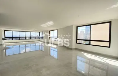 Belíssimo apartamento de 232m², com 4 suítes plenas.