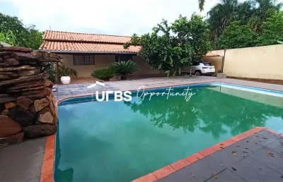 Chácara / sítio com 3 quartos à venda na Rua Regina, Chácaras de Recreio Samambaia, Goiânia