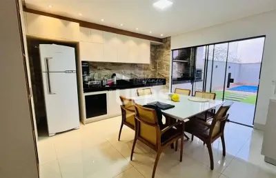 Casa com 3 quartos à venda na Rua das Castanheiras, Setor Goiânia 2, Goiânia