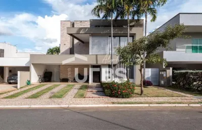 Casa em condomínio fechado com 4 quartos à venda na Avenida Diógenes Dolival Sampaio, Jardins Atenas, Goiânia