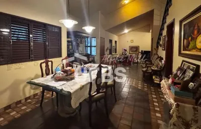 Casa com 4 quartos à venda na Rua 258, Setor Coimbra, Goiânia