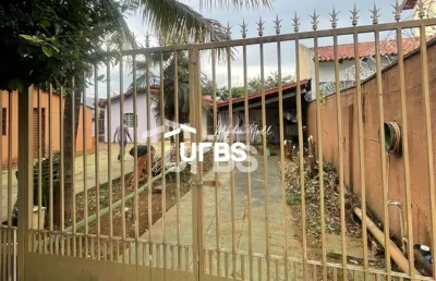 Casa com 3 quartos à venda na Rua 260, Setor Coimbra, Goiânia