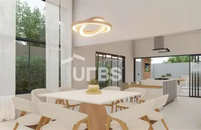 Belissima casa terrea com piscina,area gourmet e vista para o nascente