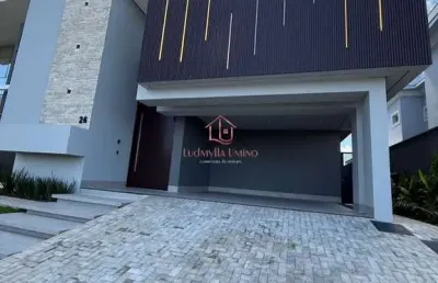 Sobrado alto padrão no alphaville com 4 suítes, piscina e energia solar