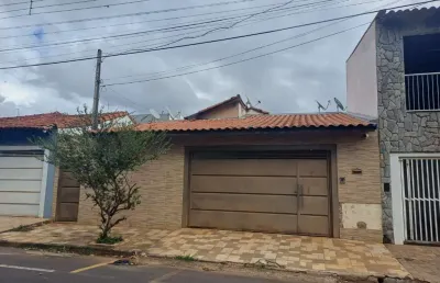 Aconchegante casa de vila para venda em são joaquim com 3 quartos, sendo 1 suíte, 217m²