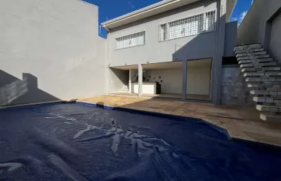 Agradável casa de vila para venda em vila santa cruz com 3 quartos, sendo 2 suítes, 280m²
