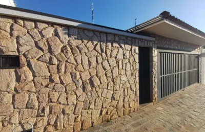 Elegante casa de vila para venda em são joaquim com 3 quartos, sendo 1 suíte, 191m²