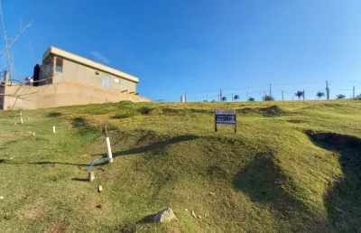 Terreno à venda na Rua Yacamim, Villas do Jaguari, Santana de Parnaíba