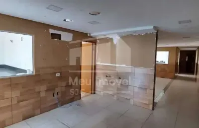 Sala comercial com 9 salas para alugar na Rua Alfredo Schurig, 01, Centro, Jacareí