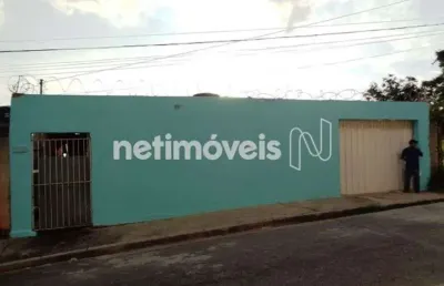 Casa com 3 quartos à venda na Rua Sevilha, São João, Betim