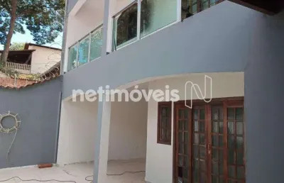 Casa com 4 quartos à venda na Rua Santo Ivo, Vila Magdalena, Contagem
