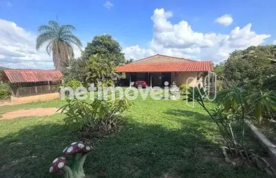 Casa com 3 quartos à venda na Rua dos Coqueiros, Vila Ipê Amarelo, Contagem
