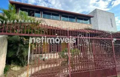 Casa com 3 quartos para alugar na Rua Acácias, Eldorado, Contagem
