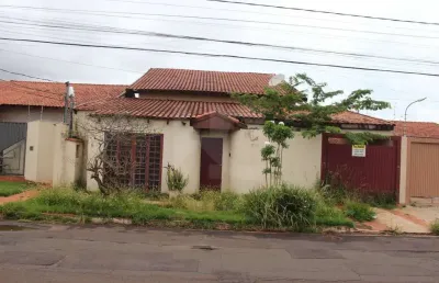 Casa com 3 quartos à venda na Avenida Coronel Porto Carrero, Vila Vilas Boas, Campo Grande