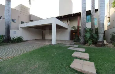 Casa em condomínio fechado com 3 quartos para alugar na Rua Kame Takaiassu, 20, Carandá Bosque, Campo Grande