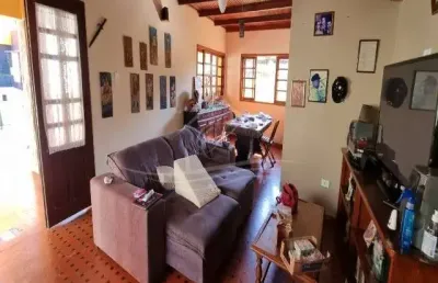 Casa para locação comercial muito bem localizada, indaia