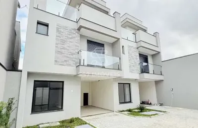Triplex de alto padrão em condomínio fechado no capão da imbuia!