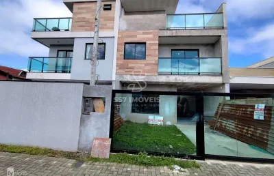 Sobrado tríplex de alto padrão a venda no conjunto mercúrio cajuru, 03 quartos sendo uma suíte com sacada, amplo terraço com churrasqueira e lavabo