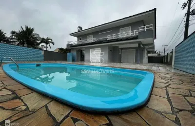 Sobrado com 5 quartos a 400 metros da praia, em pontal do paraná!