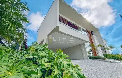 Casa em condomínio fechado com 4 quartos à venda na Rua Presidente Vargas, Pirabeiraba, Joinville