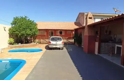 Casa com 4 quartos à venda na Vila Brasil, Londrina 