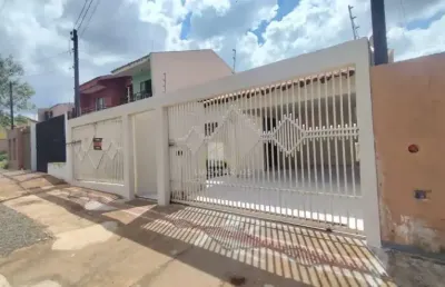 Casa com 3 quartos à venda no Jardim Maria Celina, Londrina 