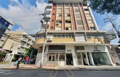 Apartamento mobiliado com 1 dormitório no centro da cidade