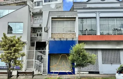 Sala comercial com mezanino e ar condicionado no centro de blumenau
