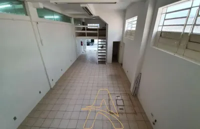 Sala comercial térrea com 75m² no centro de blumenau