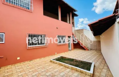 Casa com 2 quartos para alugar na Rua Bernardo Cisneiros, Aparecida, Belo Horizonte