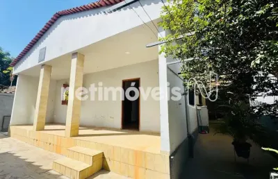 Casa com 3 quartos para alugar na Rua Domingos Fernandes, União, Belo Horizonte
