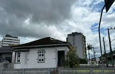 Casa comercial com 6 salas para alugar na coronel procópio gomes de oliveira, 638, centro, jaraguá do sul por r$ 5.500