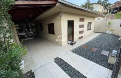 Casa com 2 quartos para alugar na esmeraldina junkes klein, 21, vila lenzi, jaraguá do sul por r$ 2.900