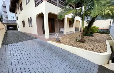 Casa com 3 quartos para alugar na rua antônio francisco diemonn, 131, vila nova, jaraguá do sul por r$ 2.500