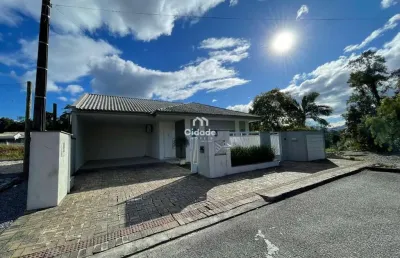 Casa com 3 quartos para alugar na ervino harmel, 85, são luís, jaraguá do sul por r$ 4.500