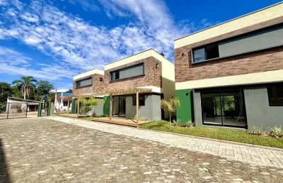 Sobrado para locação em garopaba, encatada, 3 dormitórios, 2 suítes, 3 banheiros