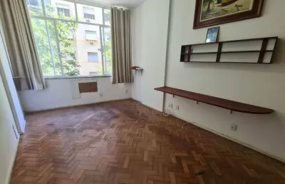 Vende  studio  na rua domingos ferreira - quadra da praia -   copacabana.