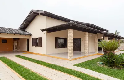 Casa com 4 quartos à venda na Avenida Bento Gonçalves, 361, Paraíso (Distrito), Torres
