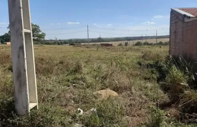 Vende-se -  terreno plano de 436 mts, em conceição das alagoas- uberaba - mg