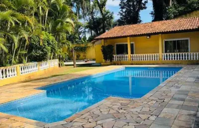 Casa de veraneio - 5.000m2 de terreno -condomínio fechado em atibaia