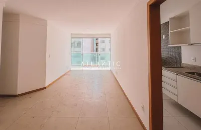 Apartamento 3 quartos com suíte e lazer completo a meia quadra do mar – beverly hills itapoã