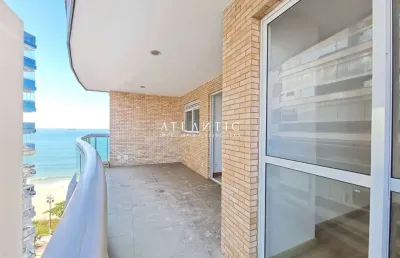 Apartamentos com 3 quartos, uma suíte, 2 vagas de garagem, conta com uma varanda ampla frente mar.