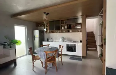 Venda de casa triplex 3/4 sendo 1 suíte e 1 semi suíte com  2 vagas de  garagem