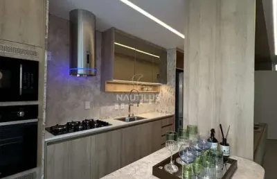 Apartamento à venda com 4 suítes e 3 vagas de garagem.