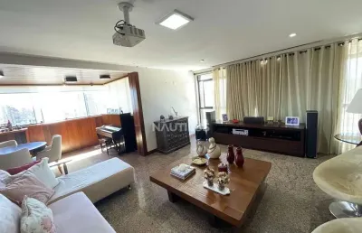 Apartamento 3/4 com 3 suítes e 3 vagas de garagem no tirol.