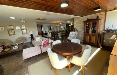 Apartamento 3/4 com 3 suítes e 3 vagas de garagem no tirol.