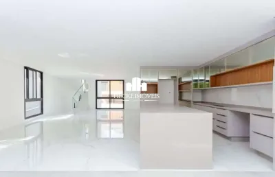 Casa em condomínio com 3 suítes e 4 vagas. campo comprido